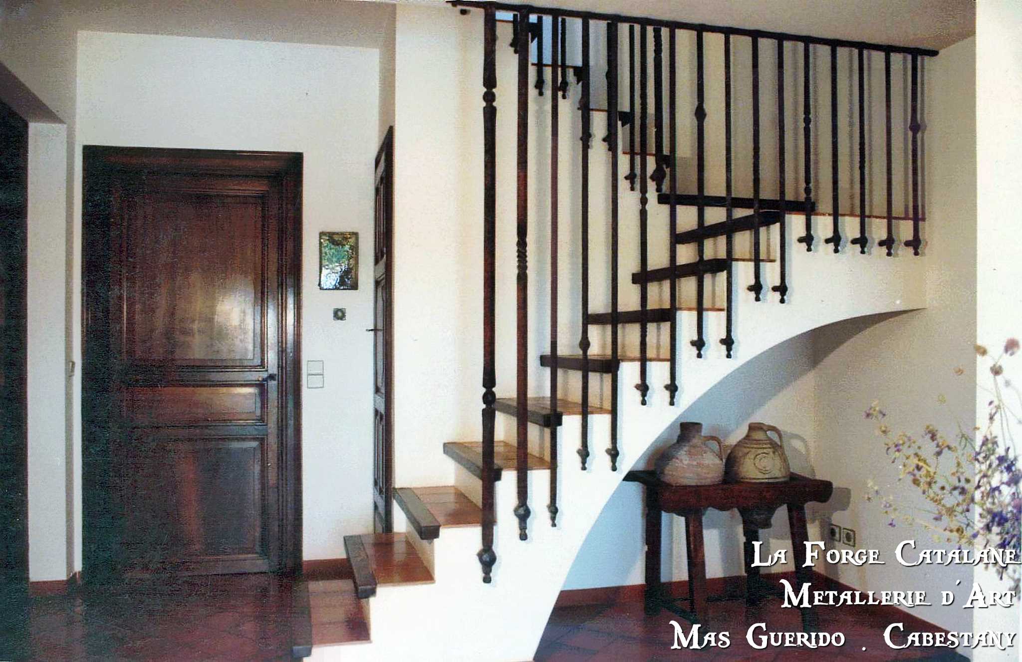 rampant toute hauteur bagues tubes rond forge catalane.jpg